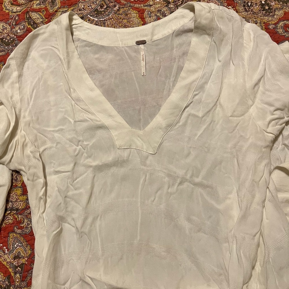 Free People White Top Excellent Condition - Like New